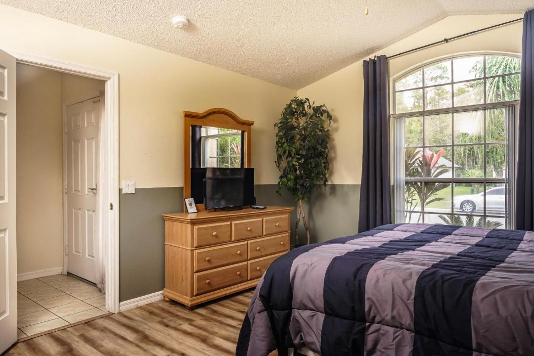 Photo of Bedroom in Eagle Pointe South