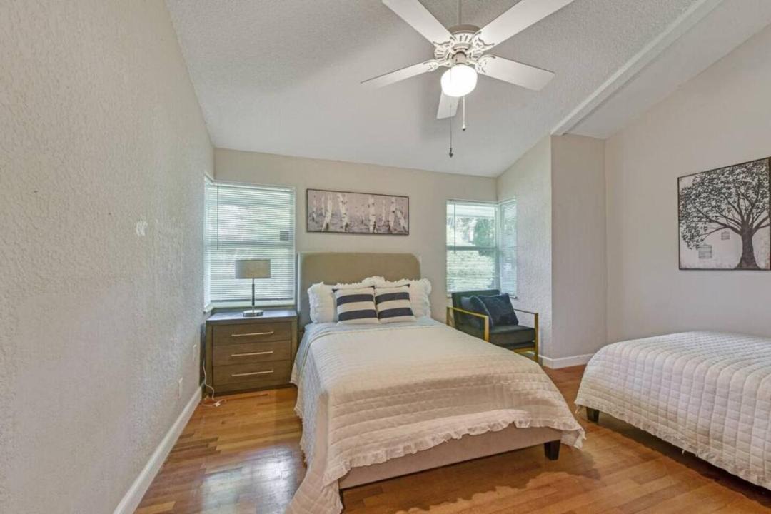 Photo of Bedroom in River Oaks