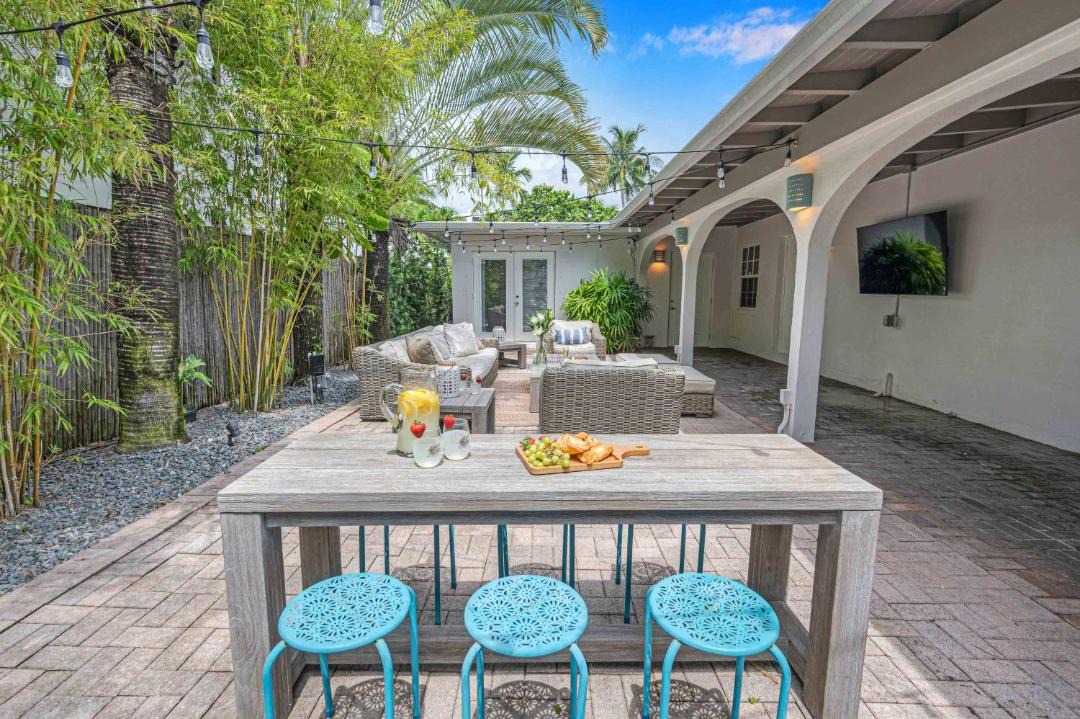 Photo of Patio Balcony in Lauderdale Beach