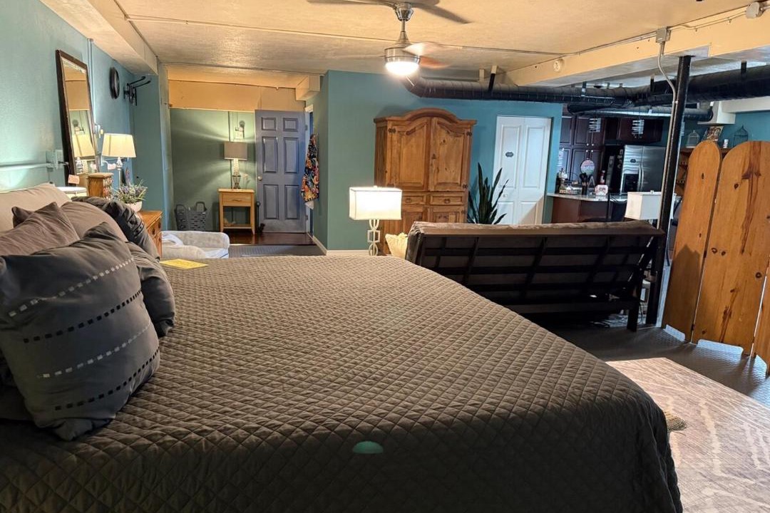 Photo of Bedroom in Brooksville
