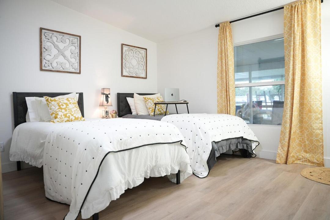 Photo of Bedroom in Wesley Chapel