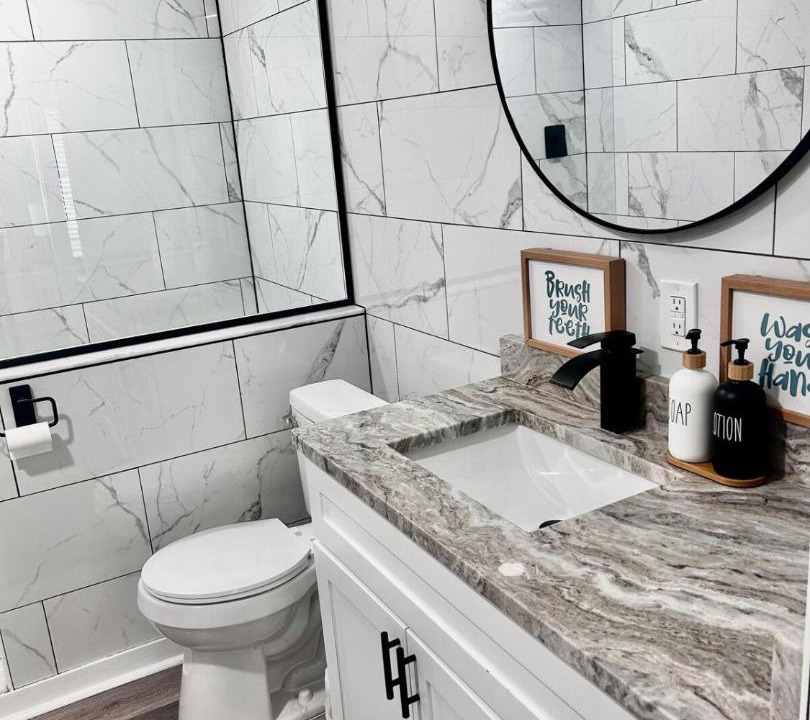 Photo of Bathroom in Weeki Wachee Gardens