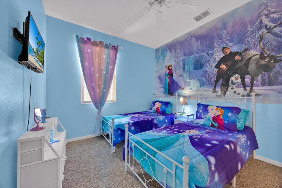 Photo of Bedroom in Tuscan Hills