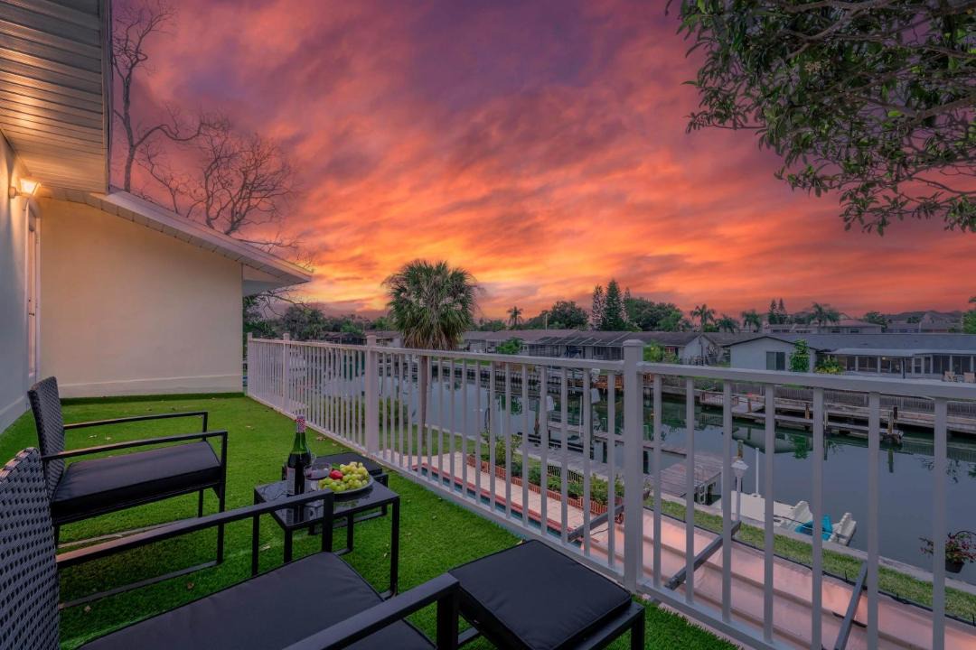 Photo of Patio Balcony in Bay Crest Park