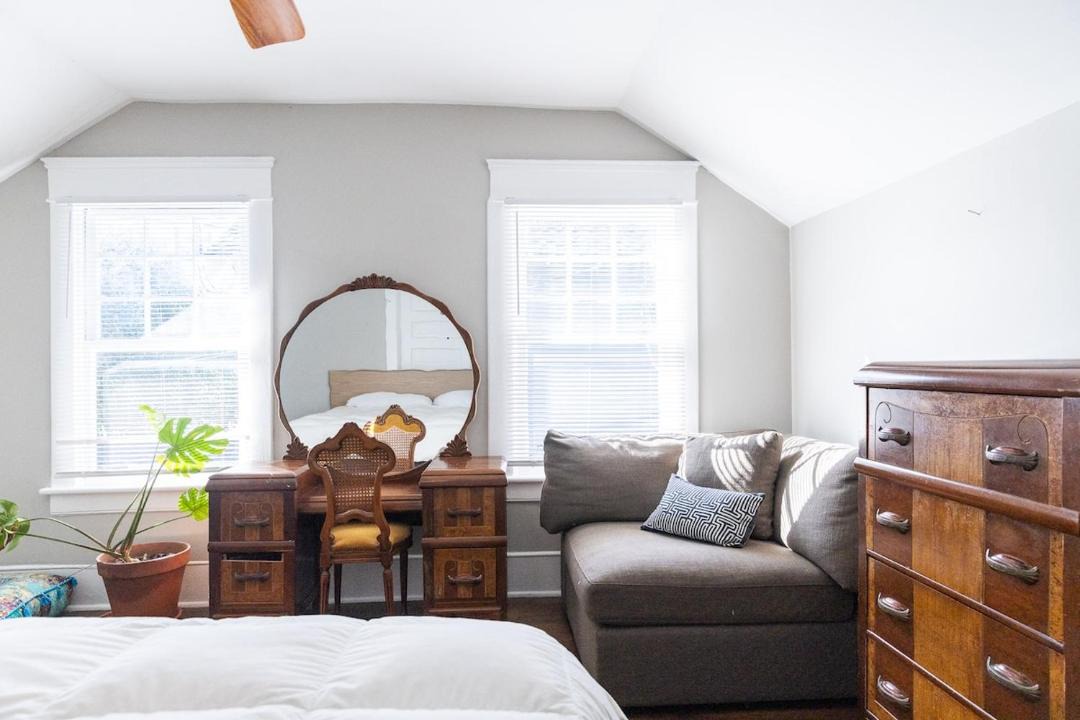 Photo of Bedroom in Five Points