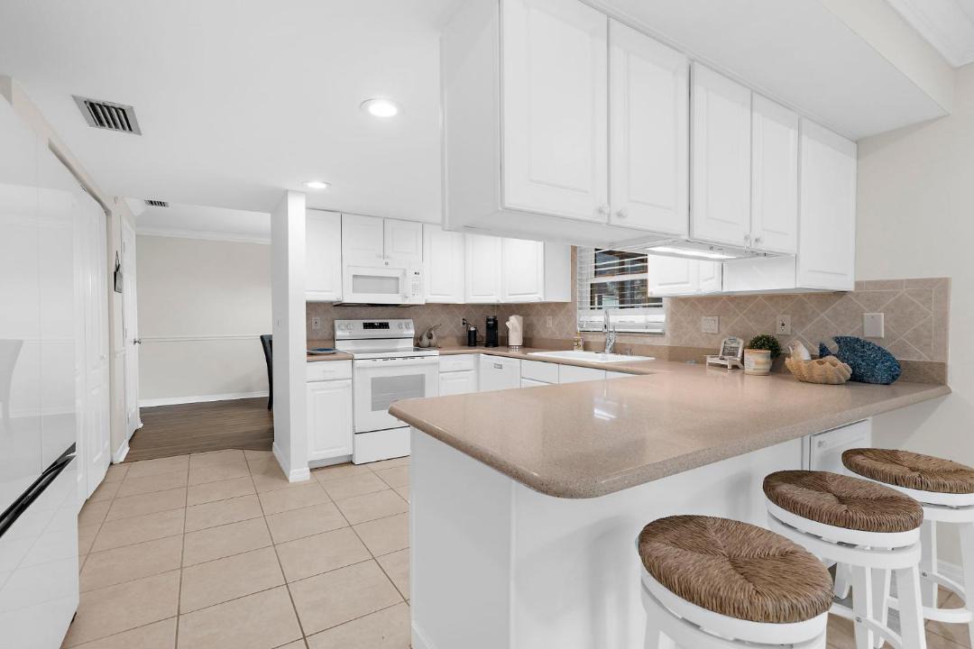 Photo of Kitchen in South Gate Ridge