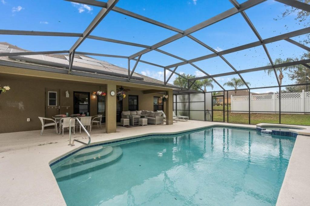 Photo of Patio Balcony in Legacy Park