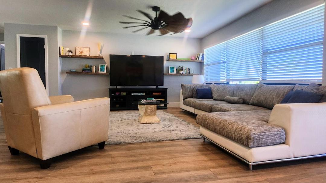 Photo of Livingroom in Laguna Shores
