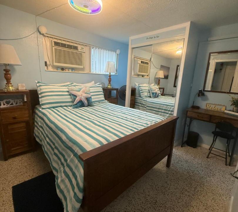 Photo of Bedroom in Bayshore Gardens