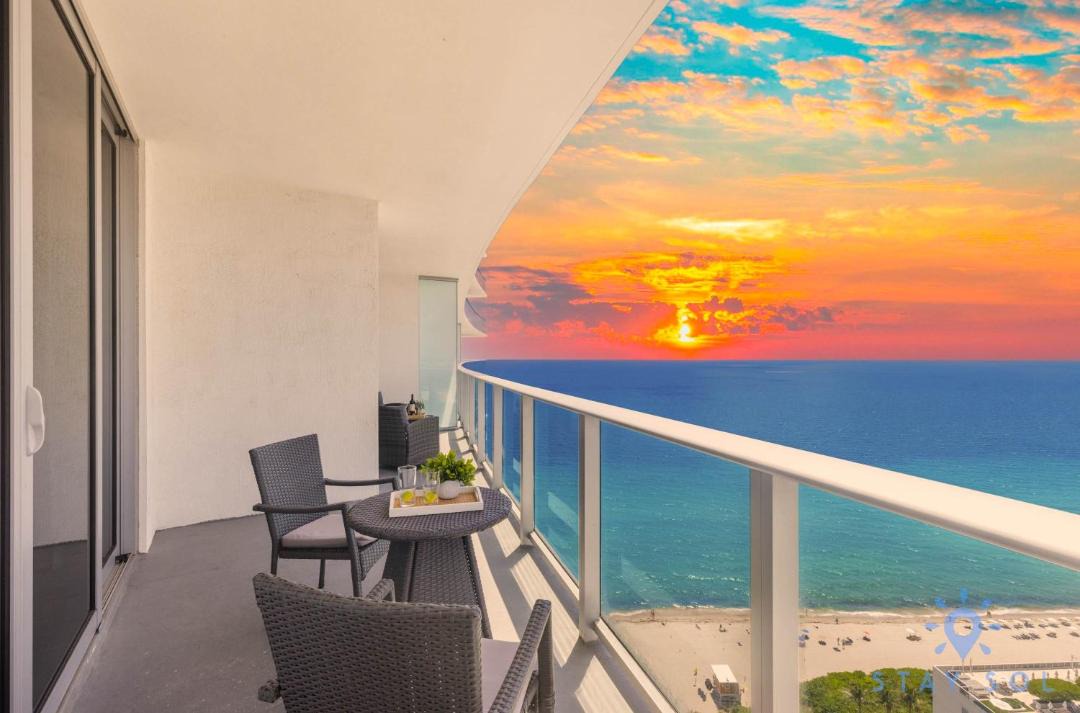Photo of Patio Balcony in Hollywood South Central Beach