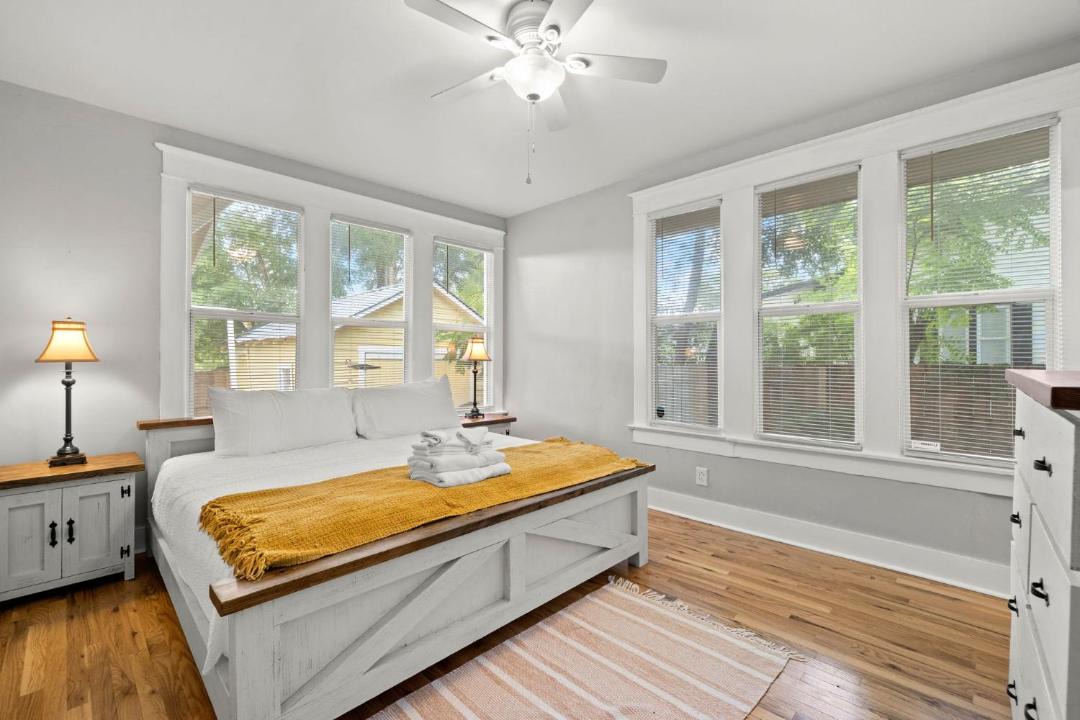Photo of Bedroom in Dixieland