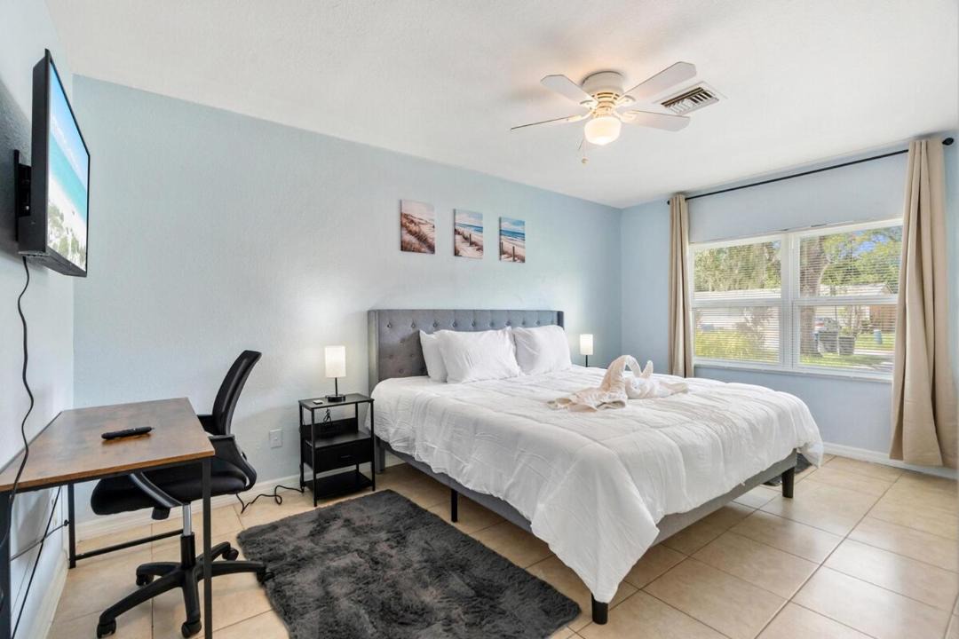 Photo of Bedroom in Bearss Plaza
