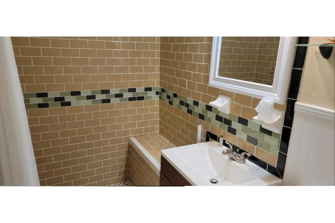 Photo of Bathroom in Riverside Park