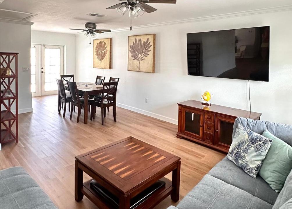 Photo of Livingroom in Sarasota Springs