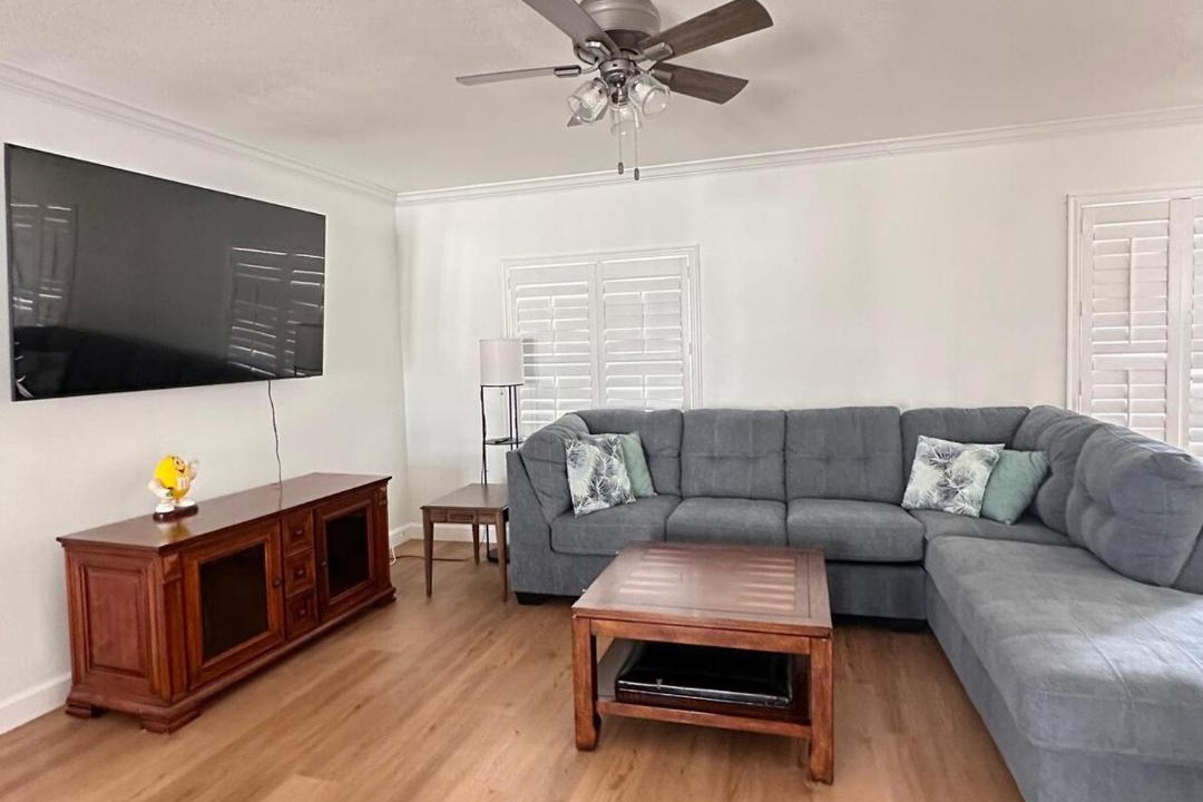 Photo of Livingroom in Sarasota Springs