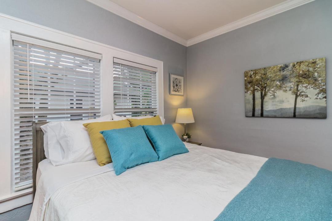 Photo of Bedroom in East Lake Morton