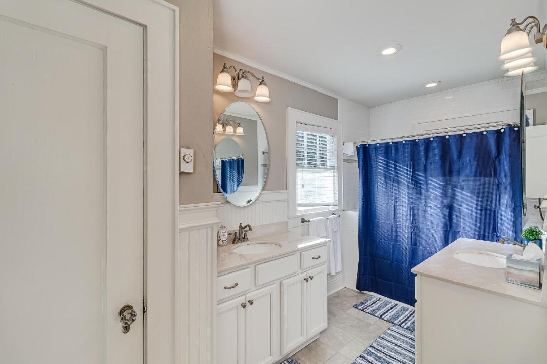 Photo of Bathroom in Lakeland