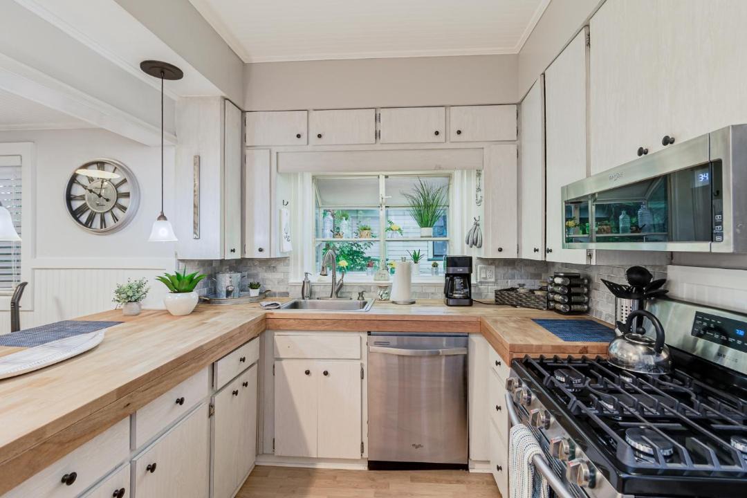 Photo of Kitchen in East Lake Morton