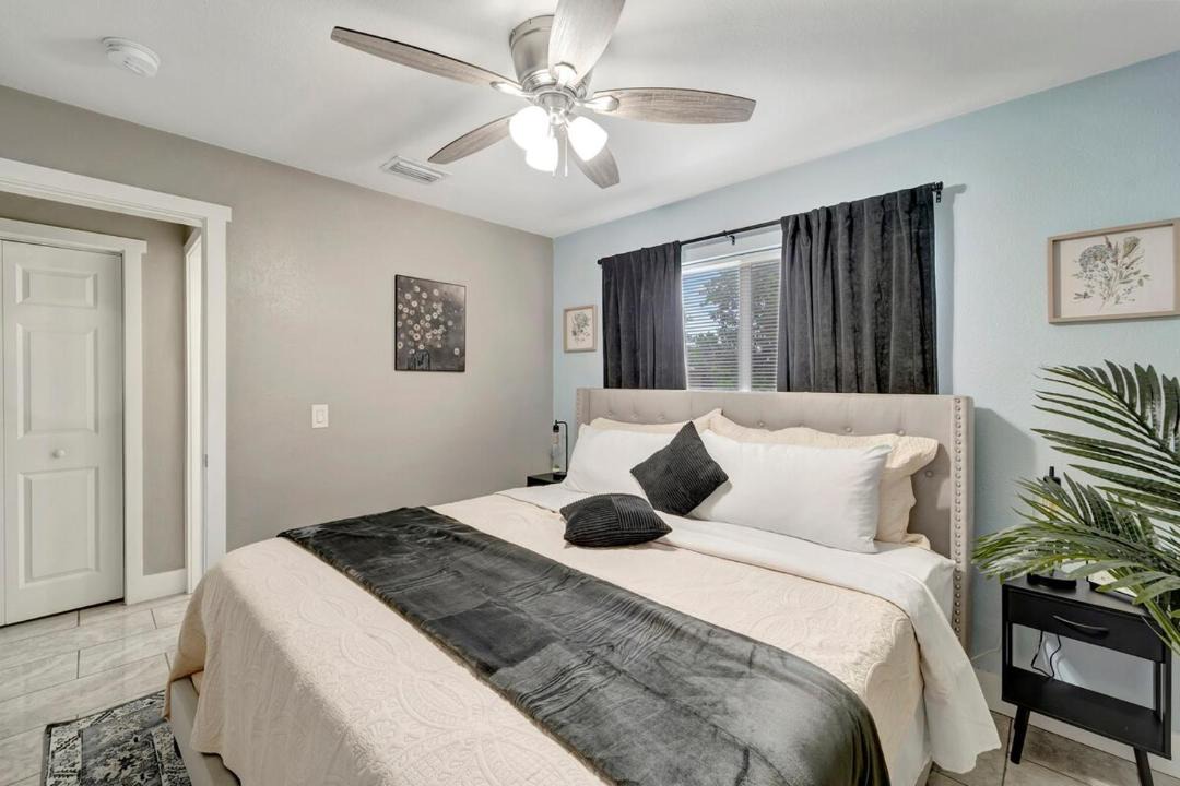 Photo of Bedroom in Pahokee