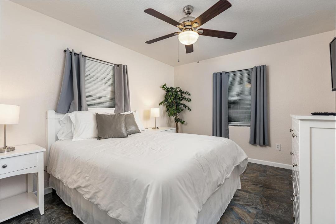 Photo of Bedroom in Tarpon Springs