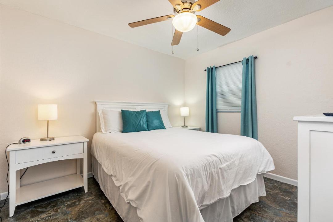 Photo of Bedroom in Tarpon Springs