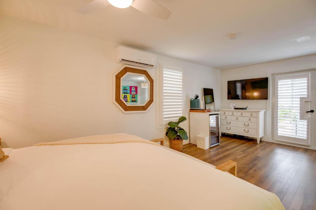 Photo of Bedroom in Historic Seaport