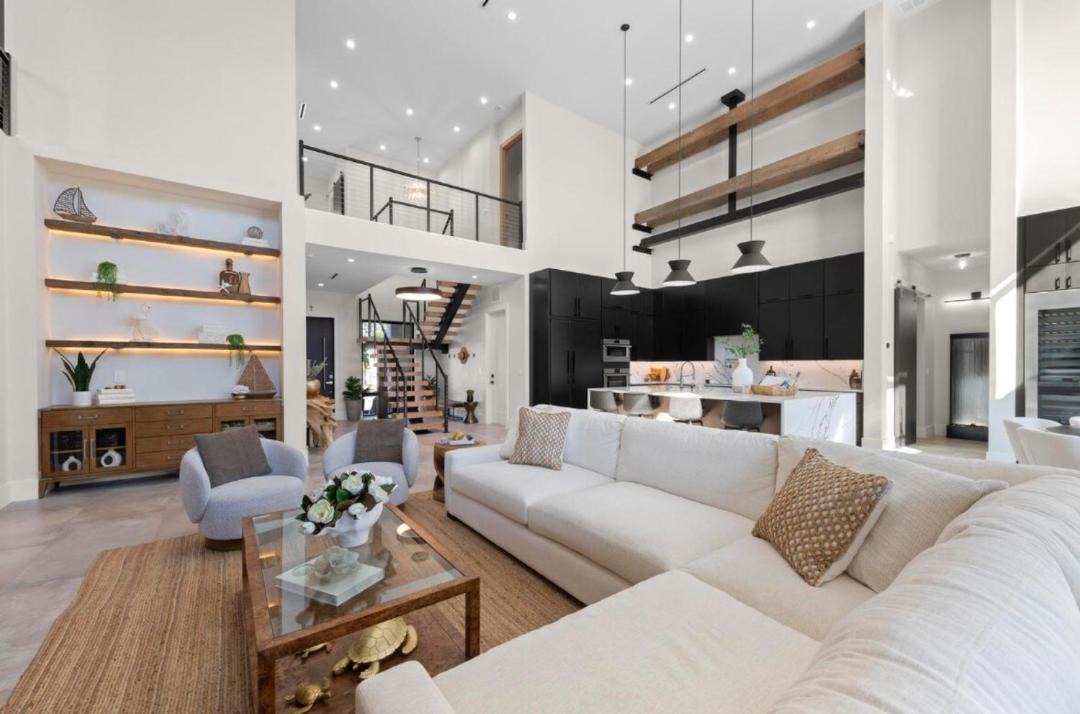 Photo of Livingroom in Arlington Park