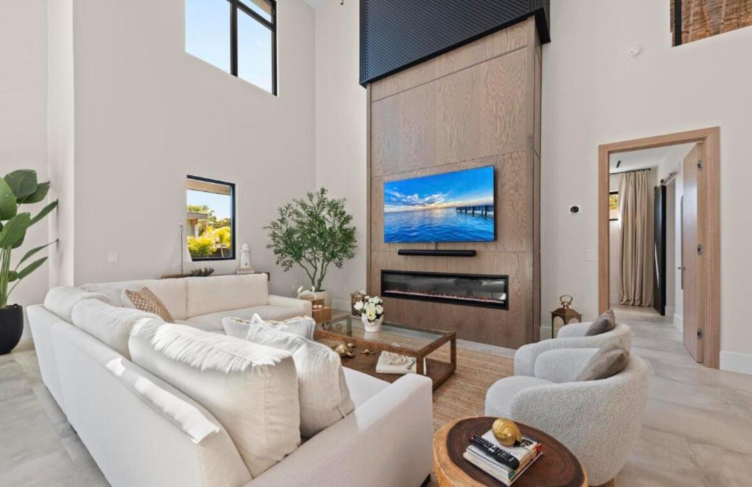 Photo of Livingroom in Arlington Park