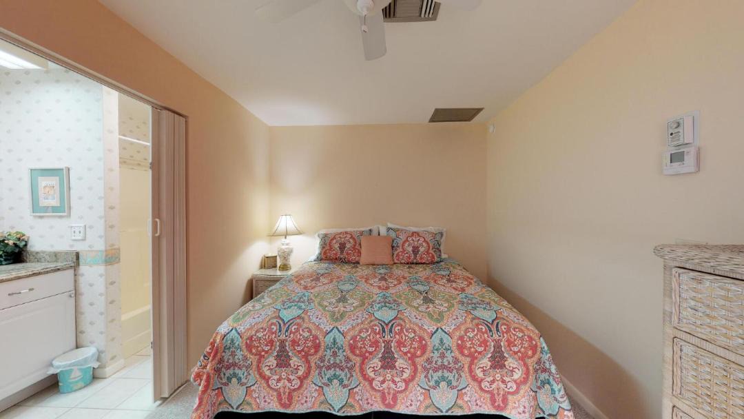 Photo of Bedroom in Isles of Capri
