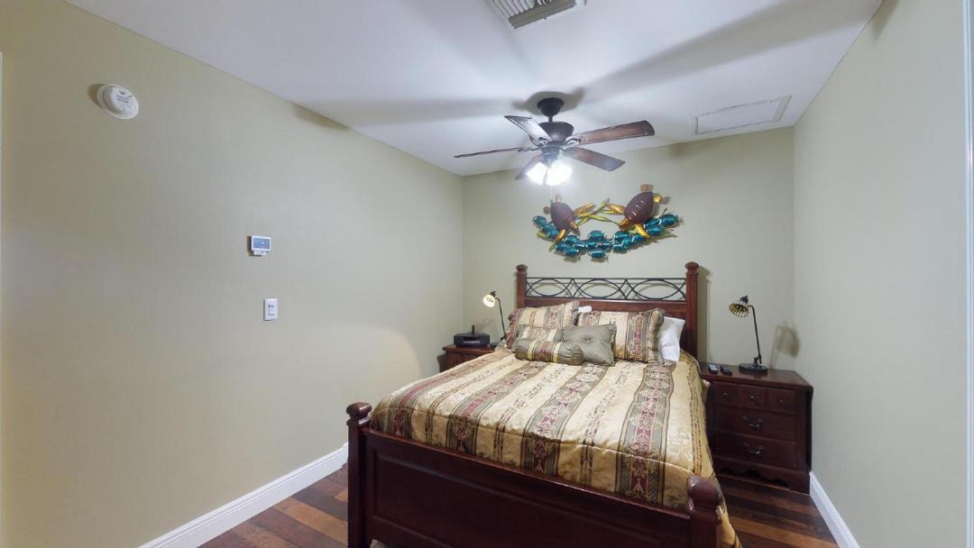 Photo of Bedroom in Isles of Capri