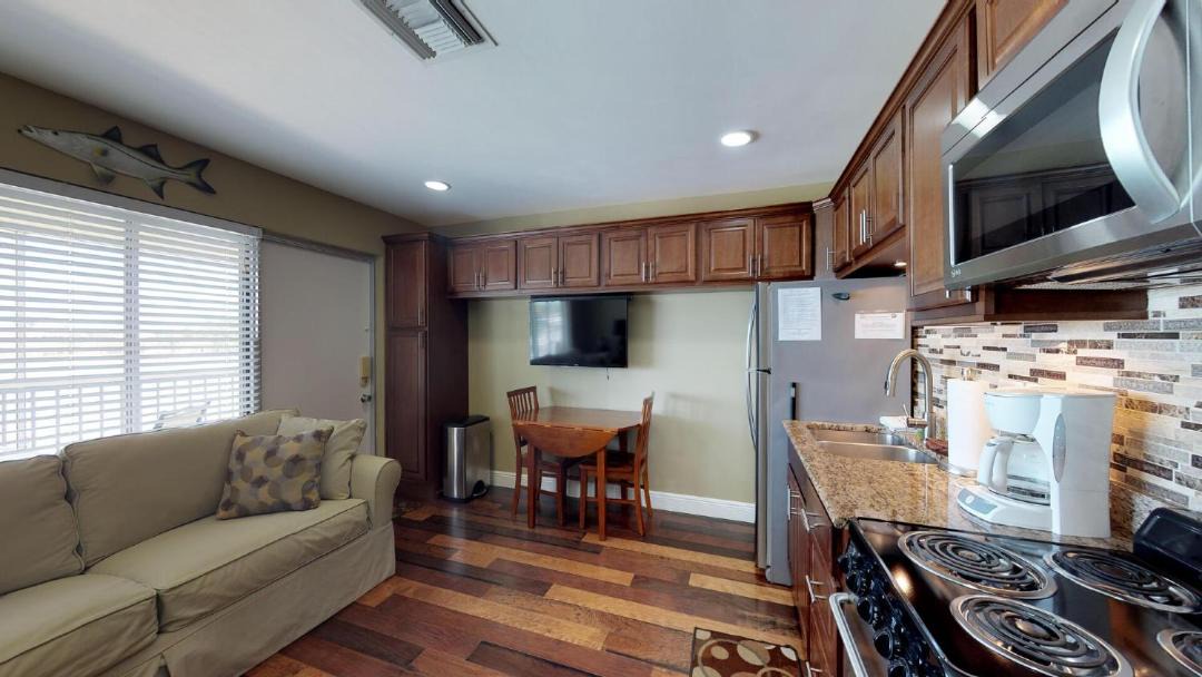 Photo of Kitchen in Isles of Capri