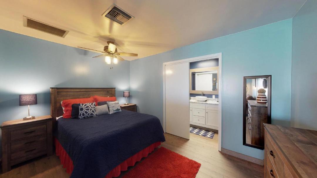 Photo of Bedroom in Isles of Capri