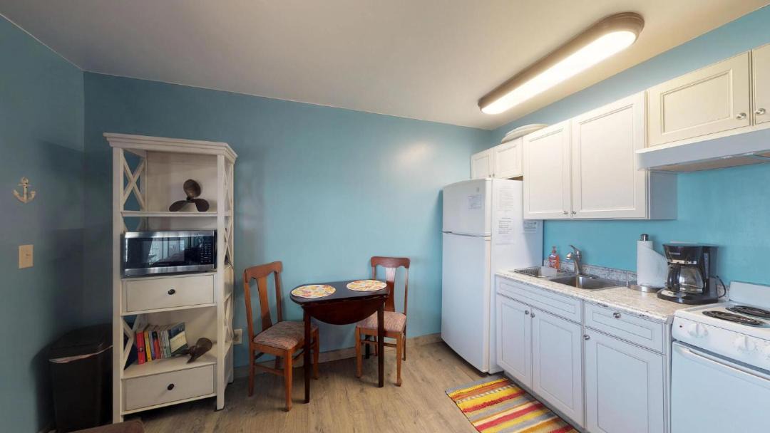 Photo of Kitchen in Isles of Capri
