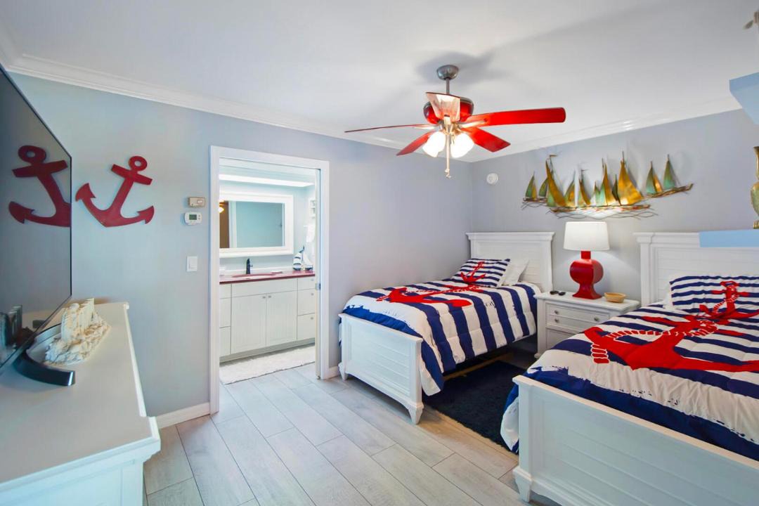 Photo of Bedroom in Isles of Capri