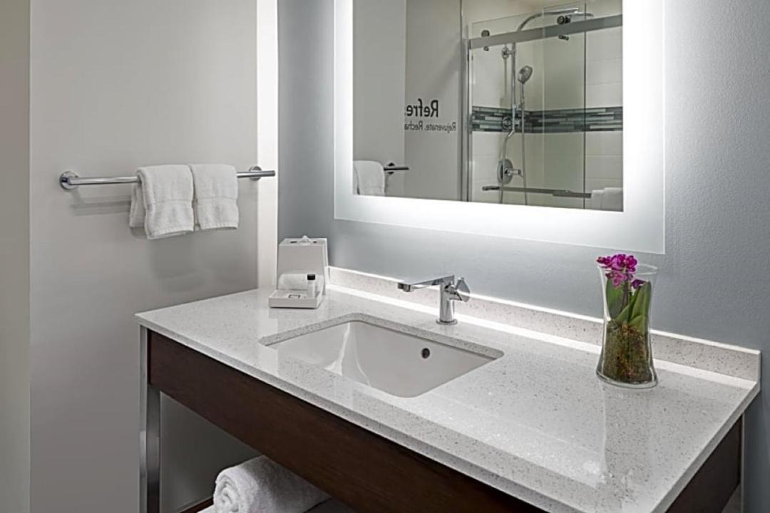 Photo of Bathroom in Airport North