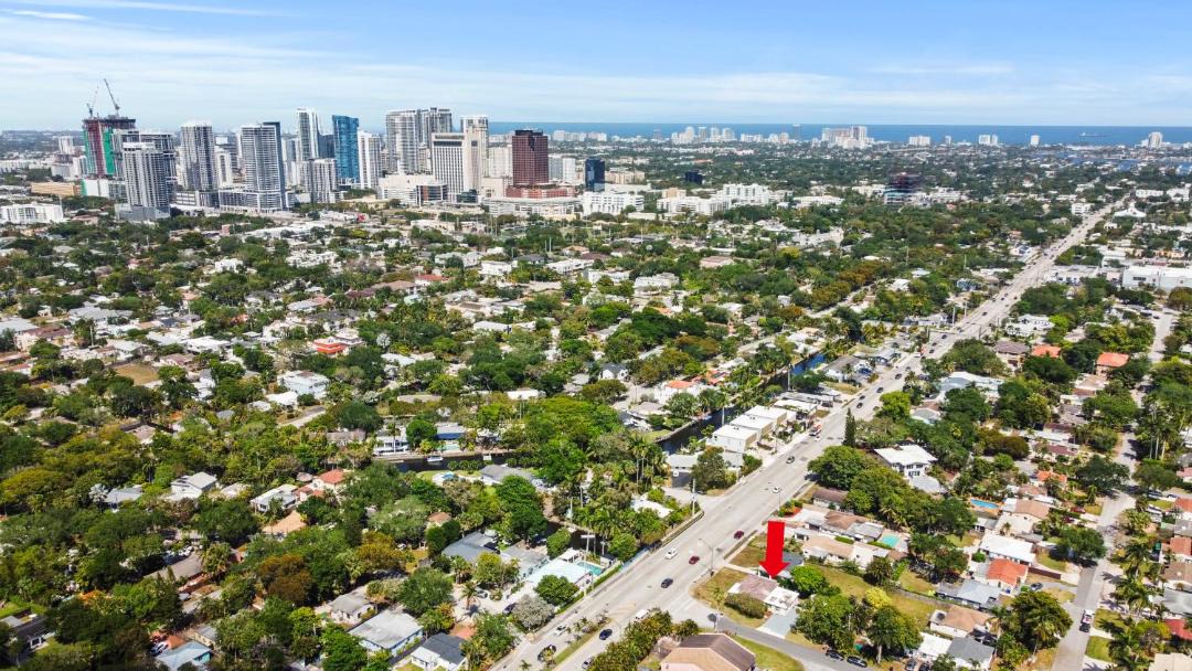 Photo of Buildings in Croissant Park