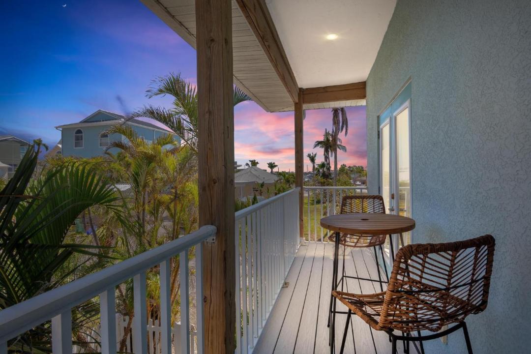 Photo of Patio Balcony in Longbeach Village