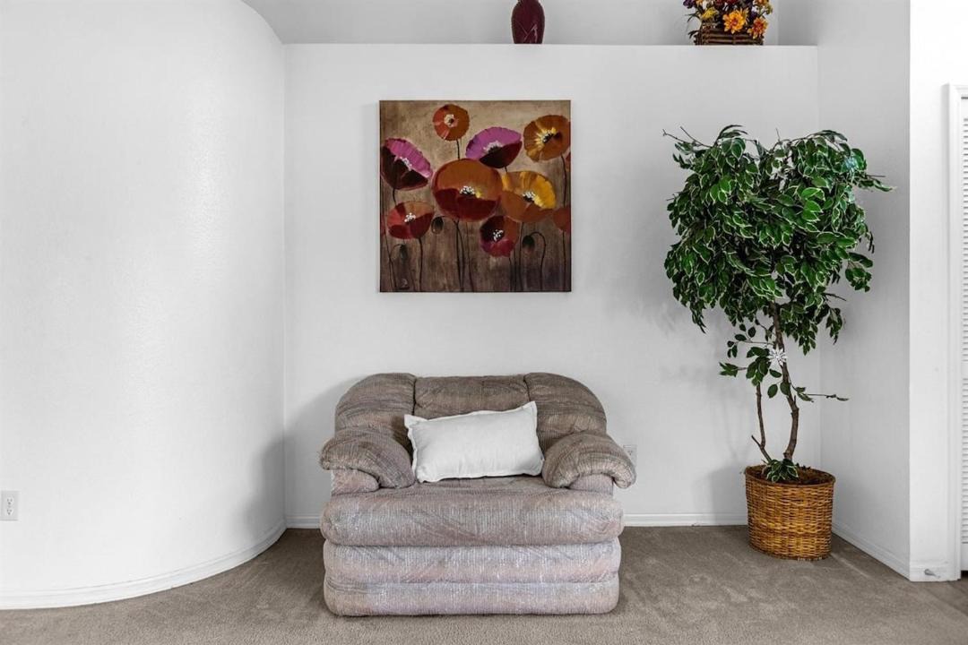 Photo of Livingroom in Lindfields