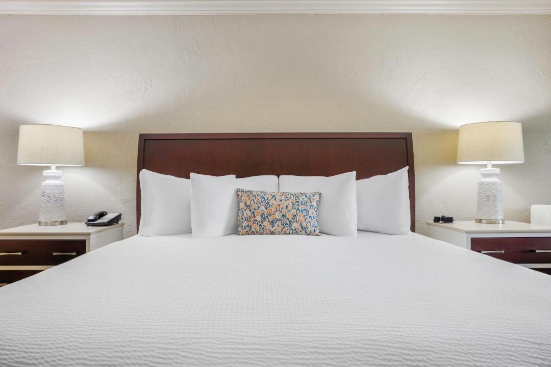 Photo of Bedroom in Howey-in-the-Hills