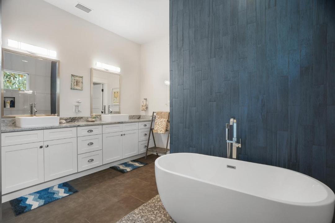 Photo of Bathroom in Old Seminole Heights