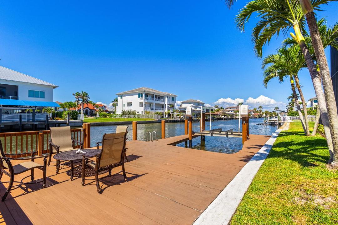 Photo of Patio Balcony in Vanderbilt Beach