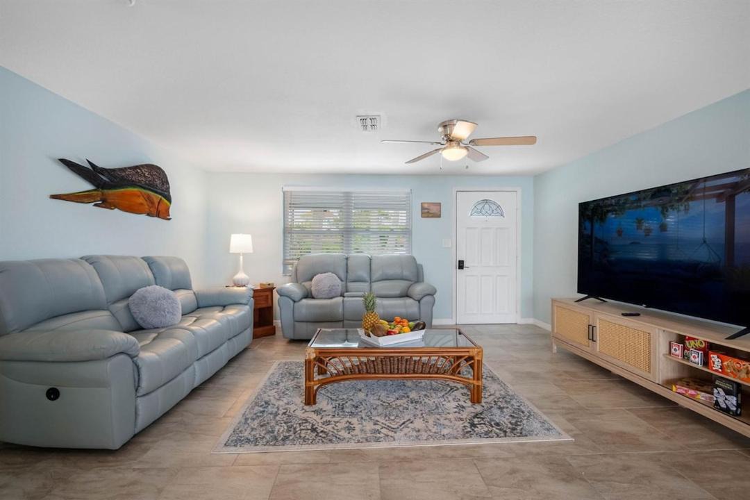 Photo of Livingroom in Hudson Beach Estates