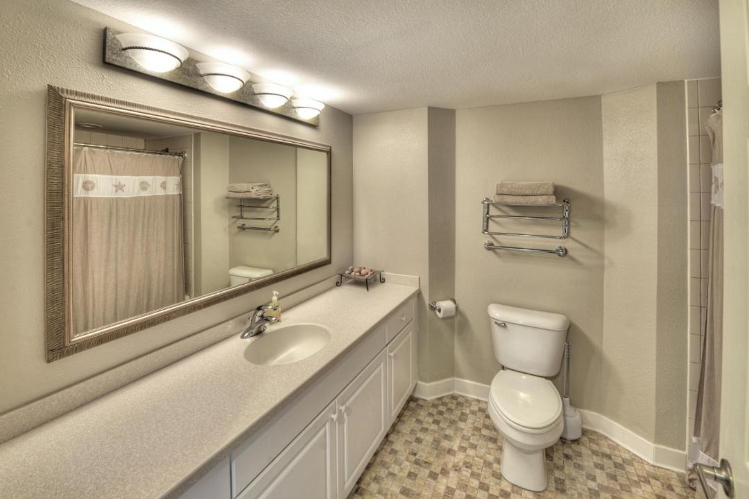 Photo of Bathroom in Ortona Park