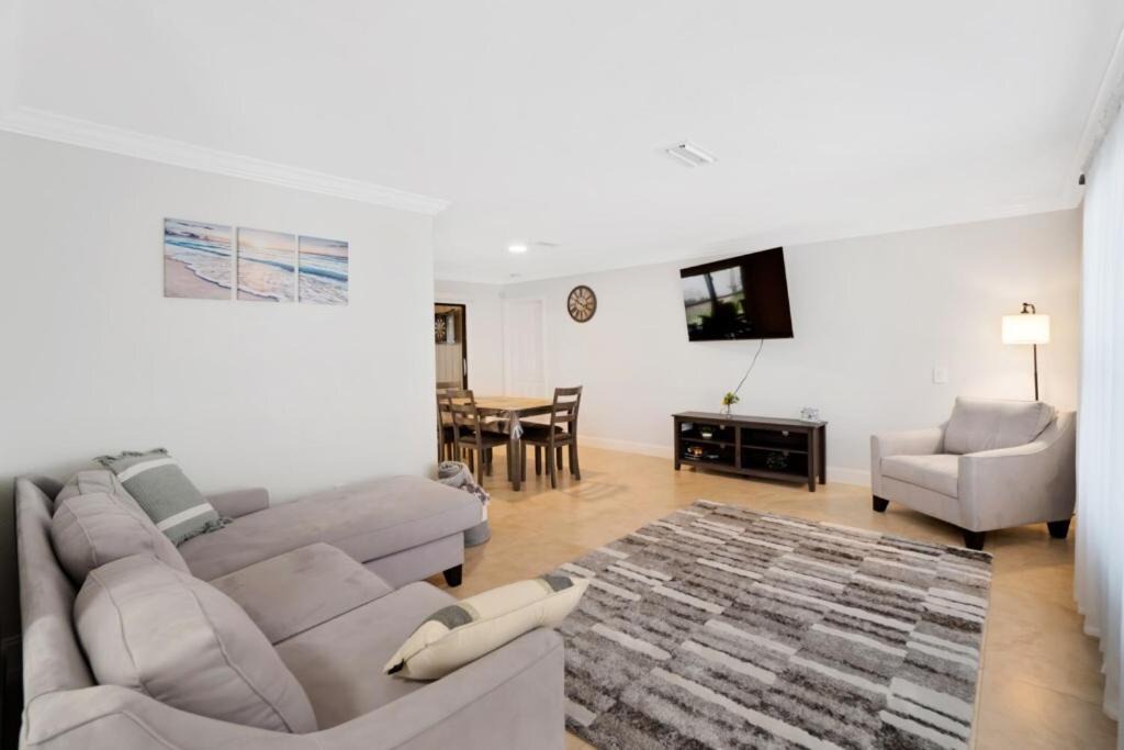 Photo of Livingroom in South Gate Ridge