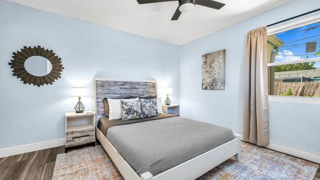 Photo of Bedroom in Riviera Beach