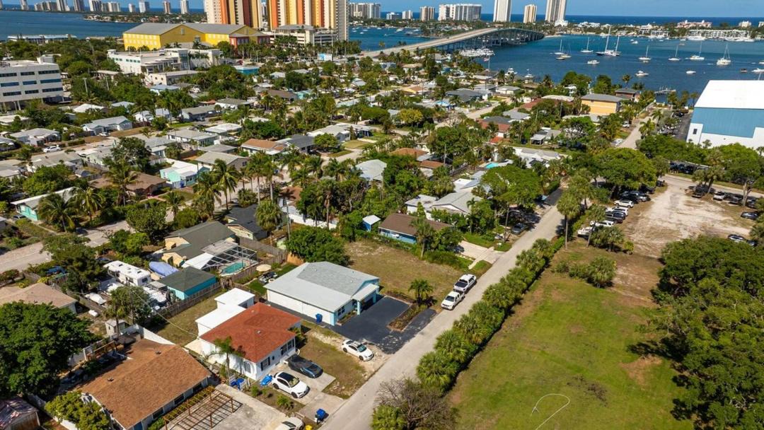 Photo of Buildings in Riviera Beach