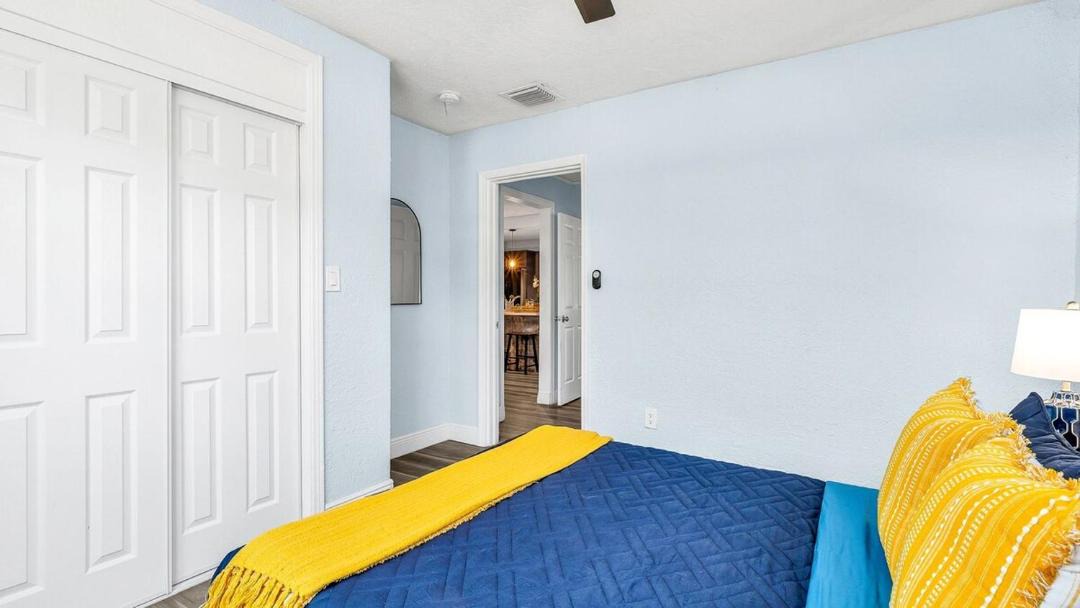 Photo of Bedroom in Riviera Beach