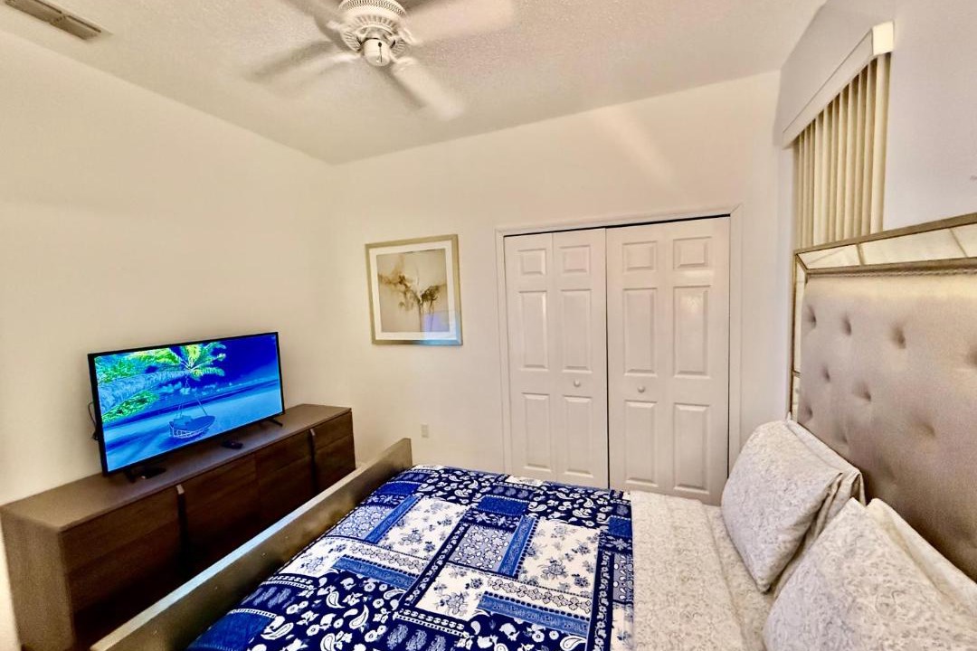 Photo of Bedroom in Sandy Ridge