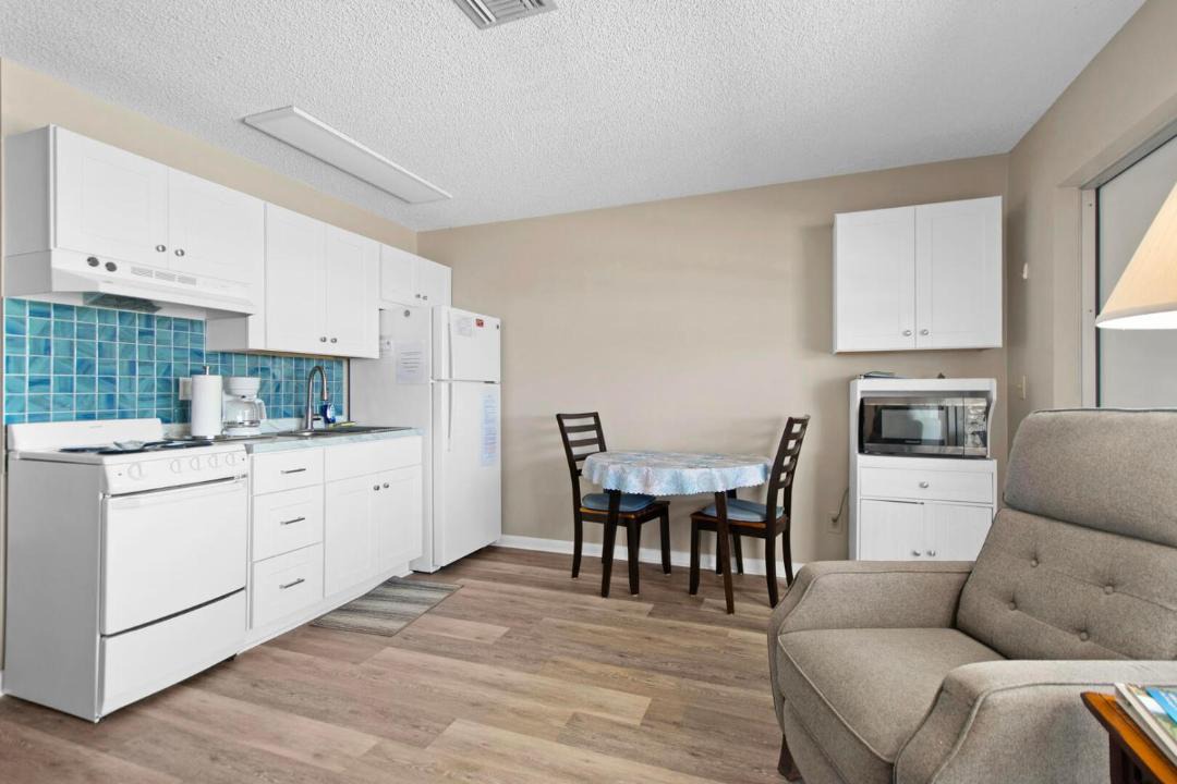 Photo of Kitchen in Isles of Capri