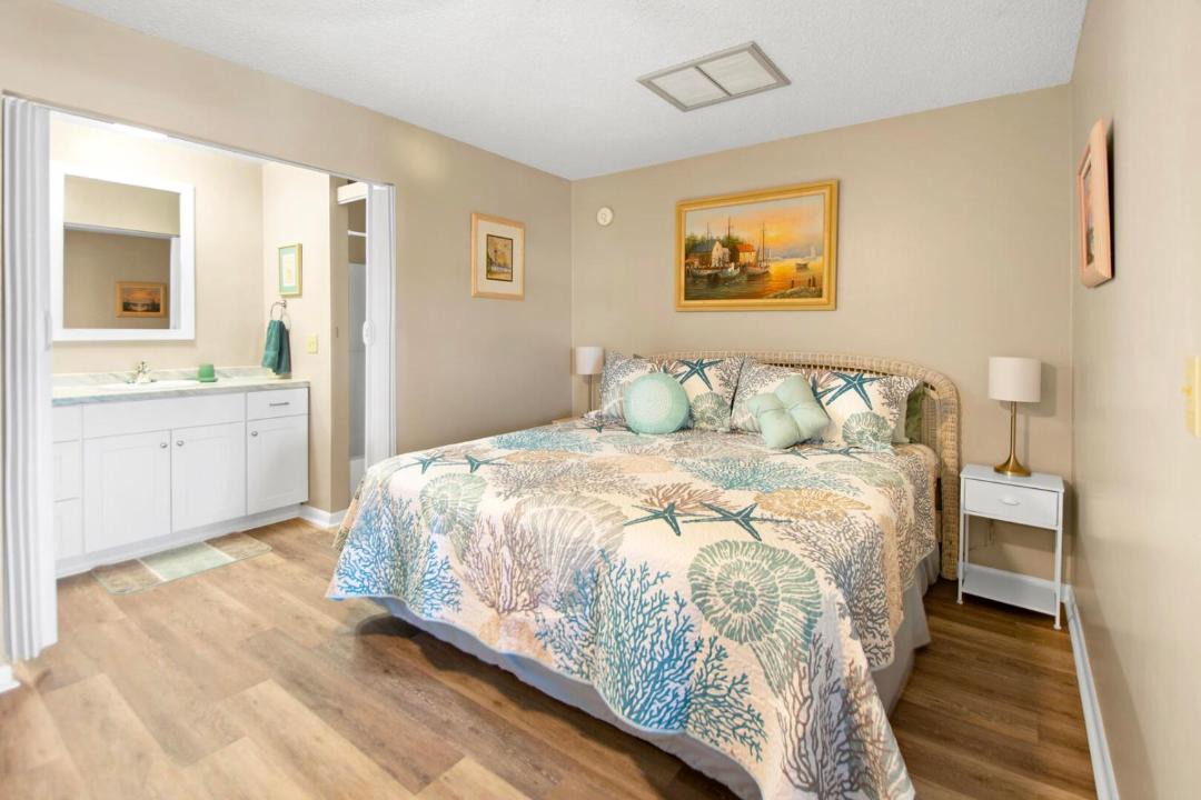 Photo of Bedroom in Isles of Capri
